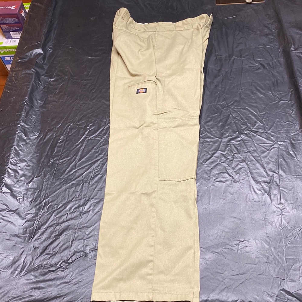 Tan cell phone pocket Dickies
